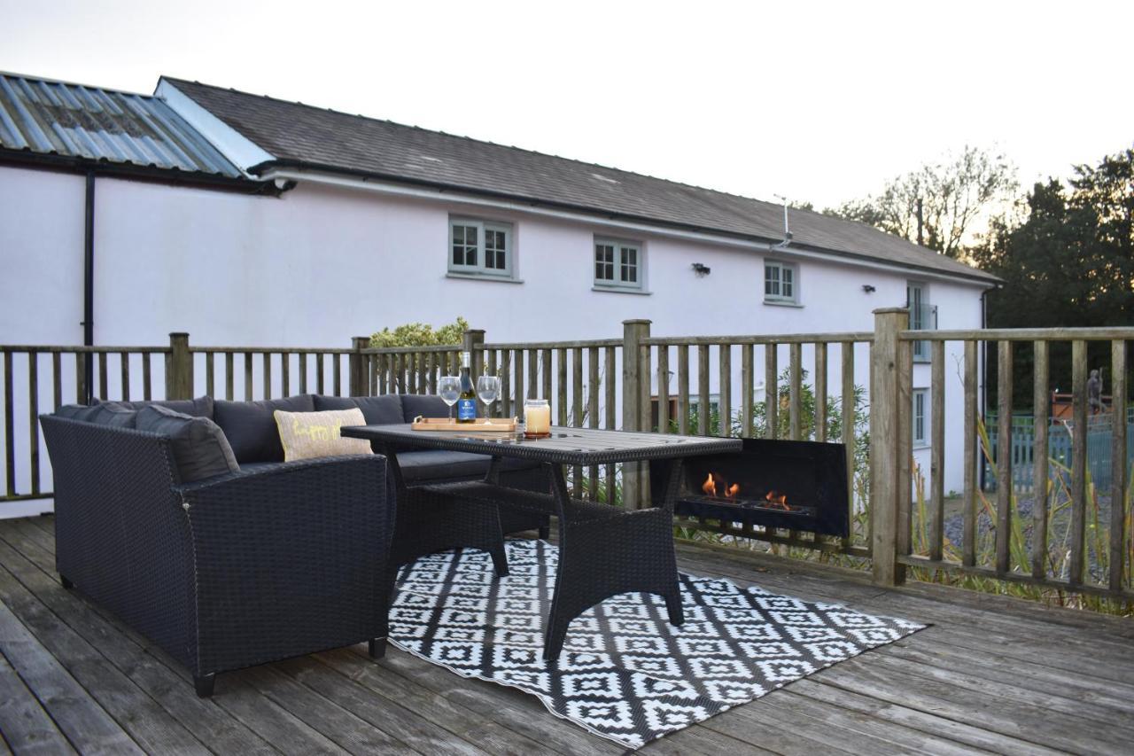 Luxury 2-Bed Barn Conversion In Llansteffan Кармартън Екстериор снимка