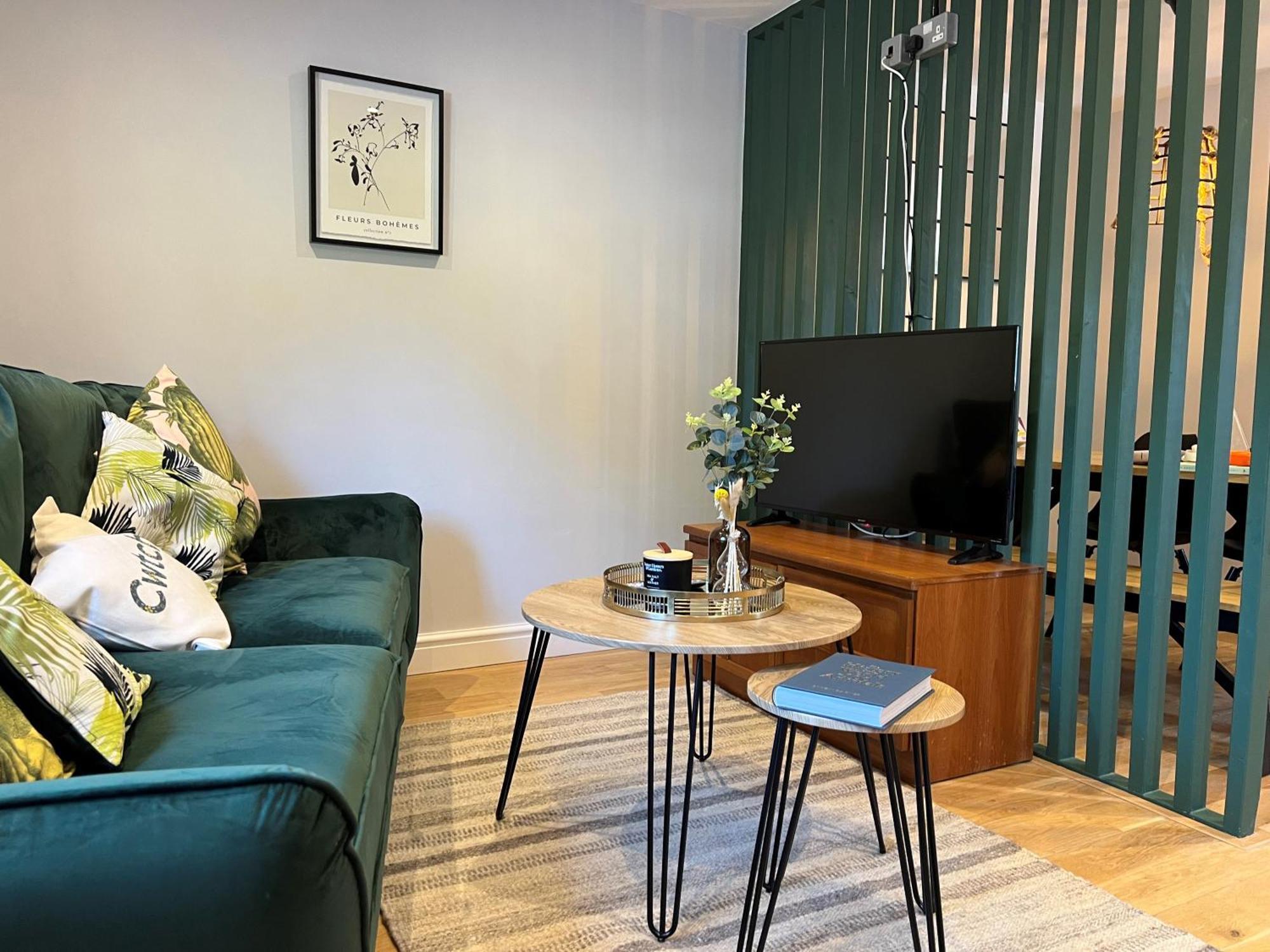 Luxury 2-Bed Barn Conversion In Llansteffan Кармартън Екстериор снимка